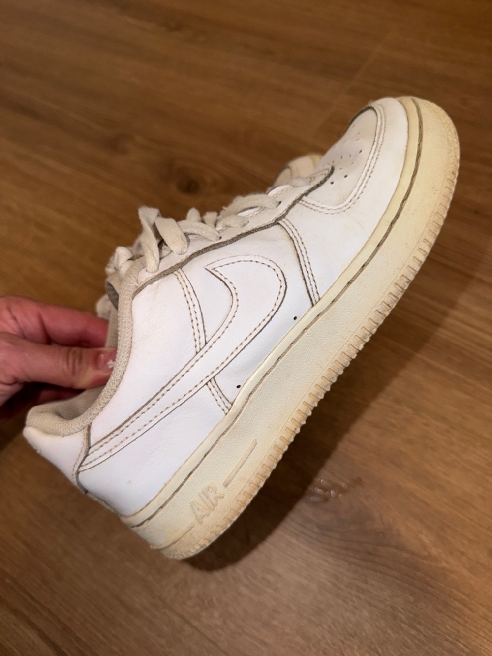 Nike Kids White Low-Top Sneakers with Cream Sole